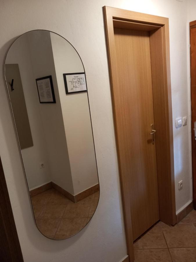Apartments Iva Pula Eksteriør billede